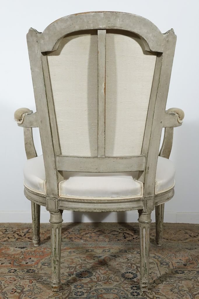 Paire de fauteuils cabriolets de style Louis XVI-photo-3