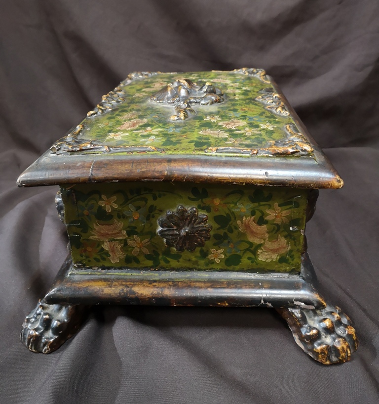 Venetian Box Carved And Lacquered Polychrome. Eighteenth-photo-4