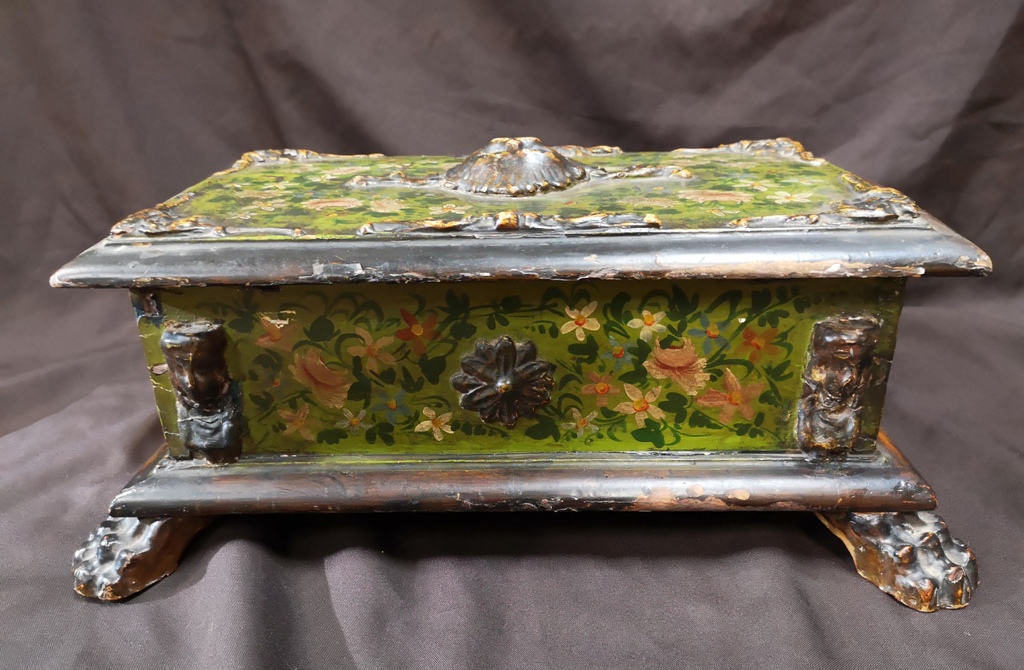 Venetian Box Carved And Lacquered Polychrome. Eighteenth-photo-1