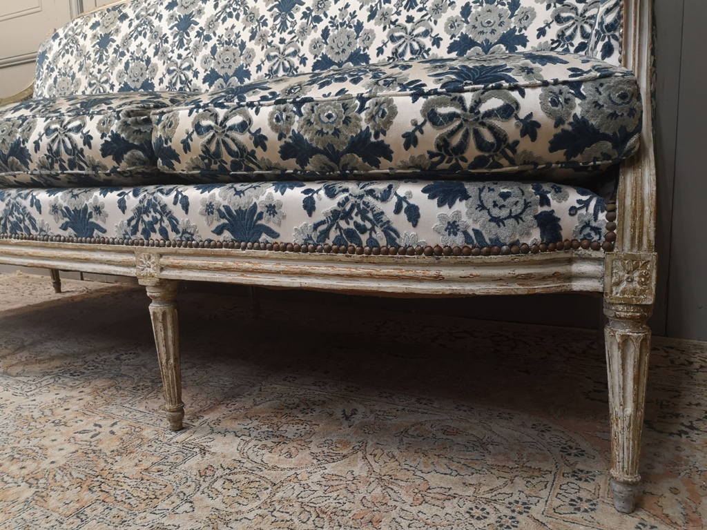 Grand Sofa Louis XVI Lacquered Wood.-photo-1