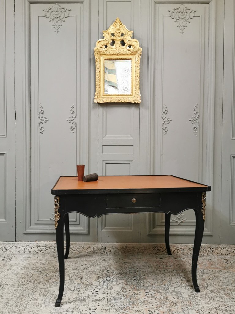 Table à Jeux Louis XV Laquée Noire. Epoque Milieu XVIIIème