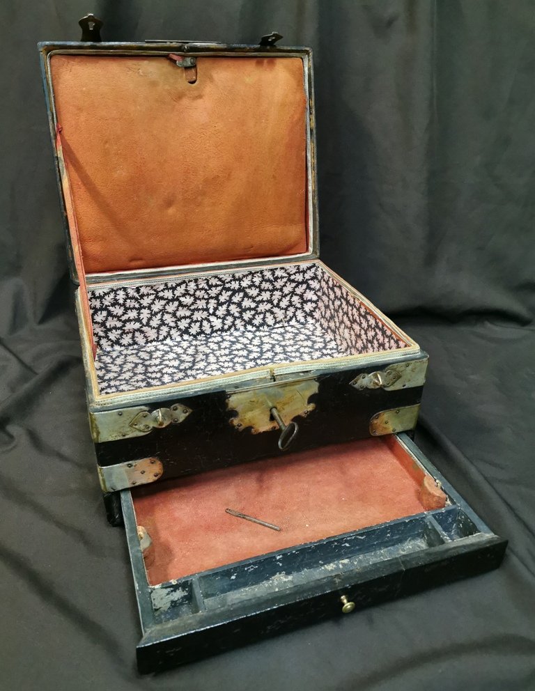 Large Mail Box, Louis XIV Period. Late 17th / Early 18th.-photo-4