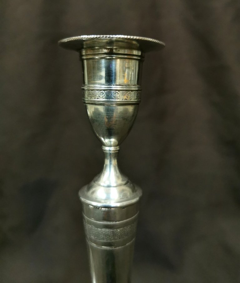 Pair Of Armorial Candlesticks, Empire Period In Sterling Silver-photo-3