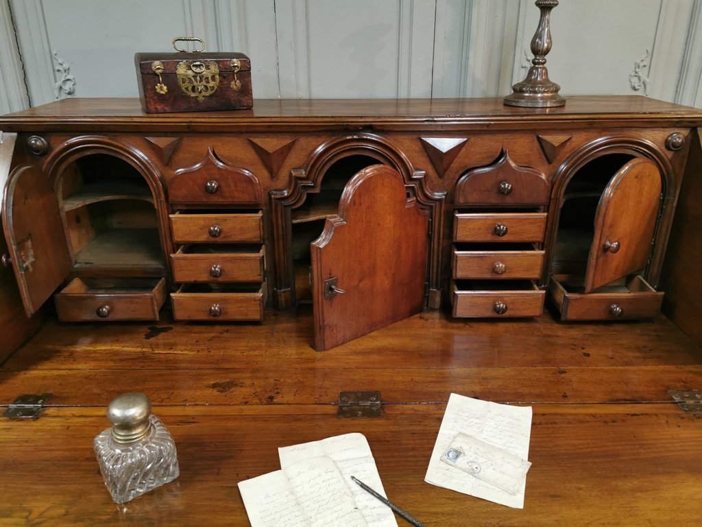 Important Scriban En Noyer Massif d'époque Louis XIV. Fin XVIIème / Début XVIIIème-photo-5
