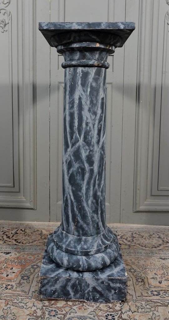 Column Painted Faux Marble. Period End Of The 18th Century-photo-1