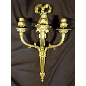 Grande Applique En Bronze Doré style Louis XVI. Epoque milieu XIXème