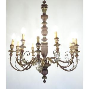 Large Italian Chandelier With Twelve Lights In The 18th Century Style