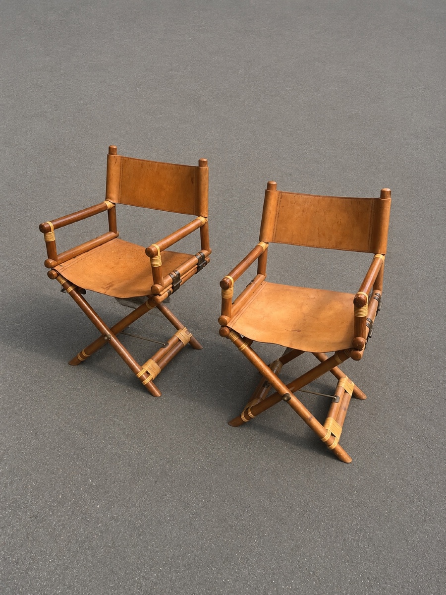Paire de fauteuils en cuir 