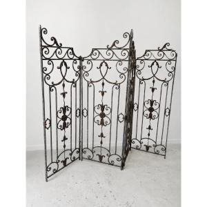 2 paires de grilles en fer forgé 