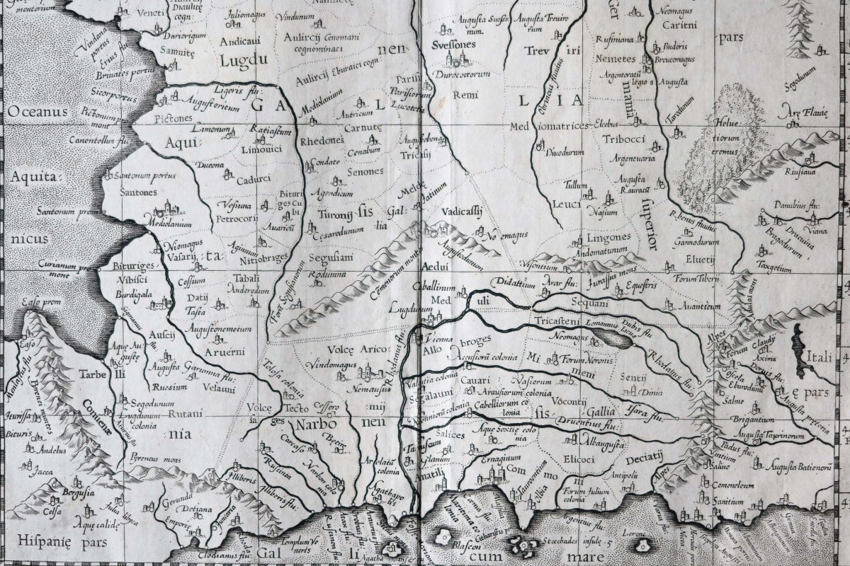 Map Of France And Flandria-photo-2