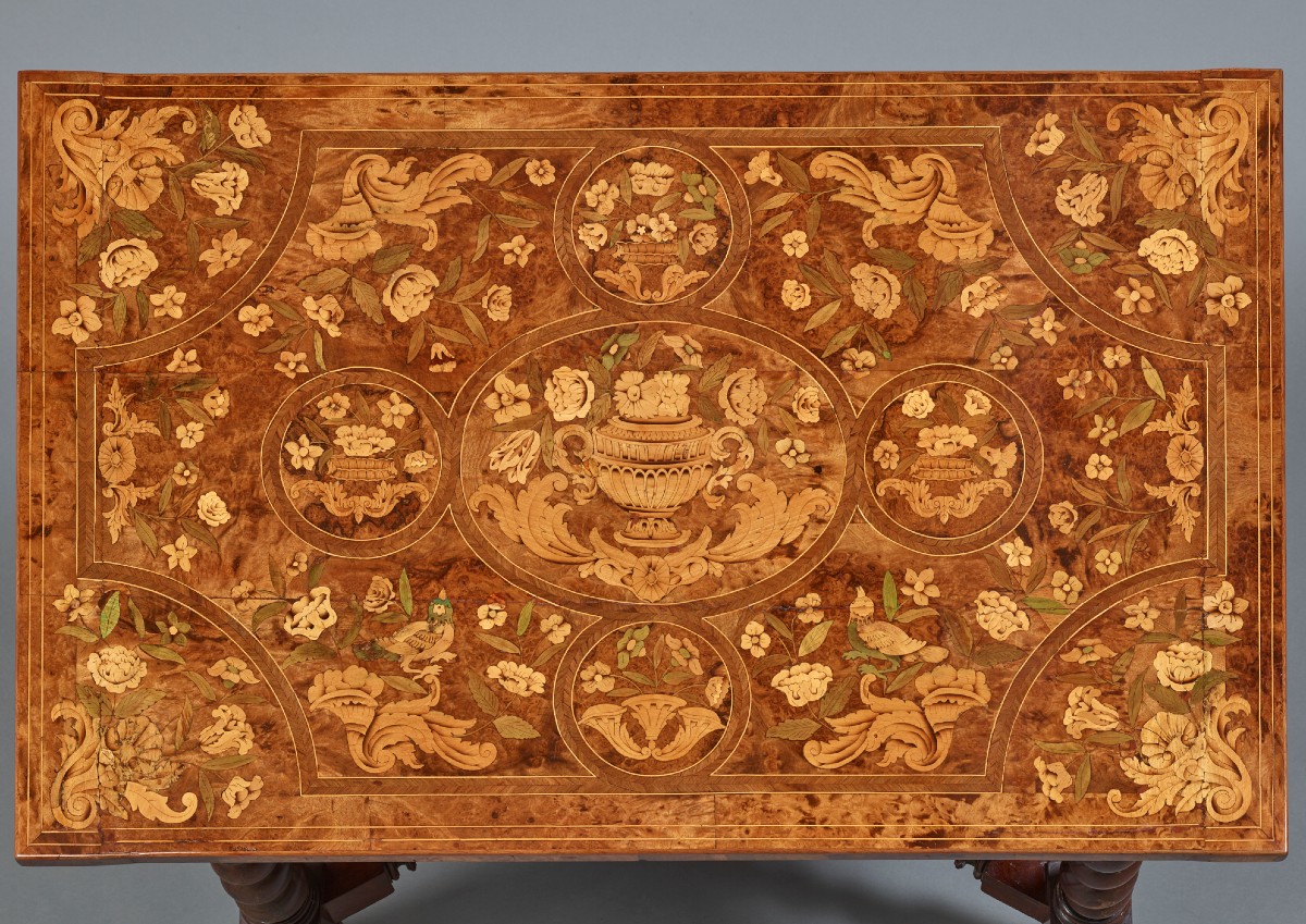 Table richement marquetée XVIIe-photo-2