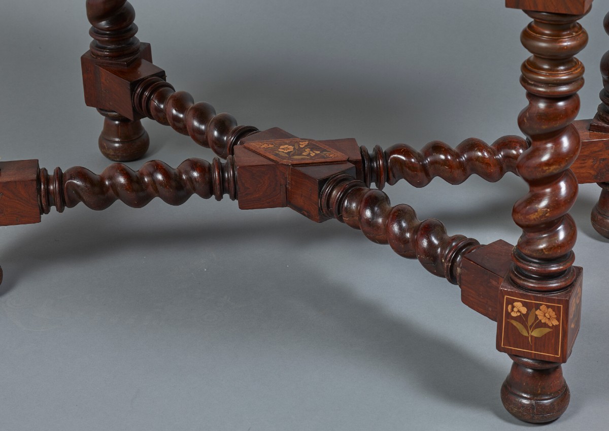 Table richement marquetée XVIIe-photo-3