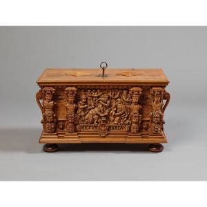 Coffre de Mariage en noyer d'époque XVIe