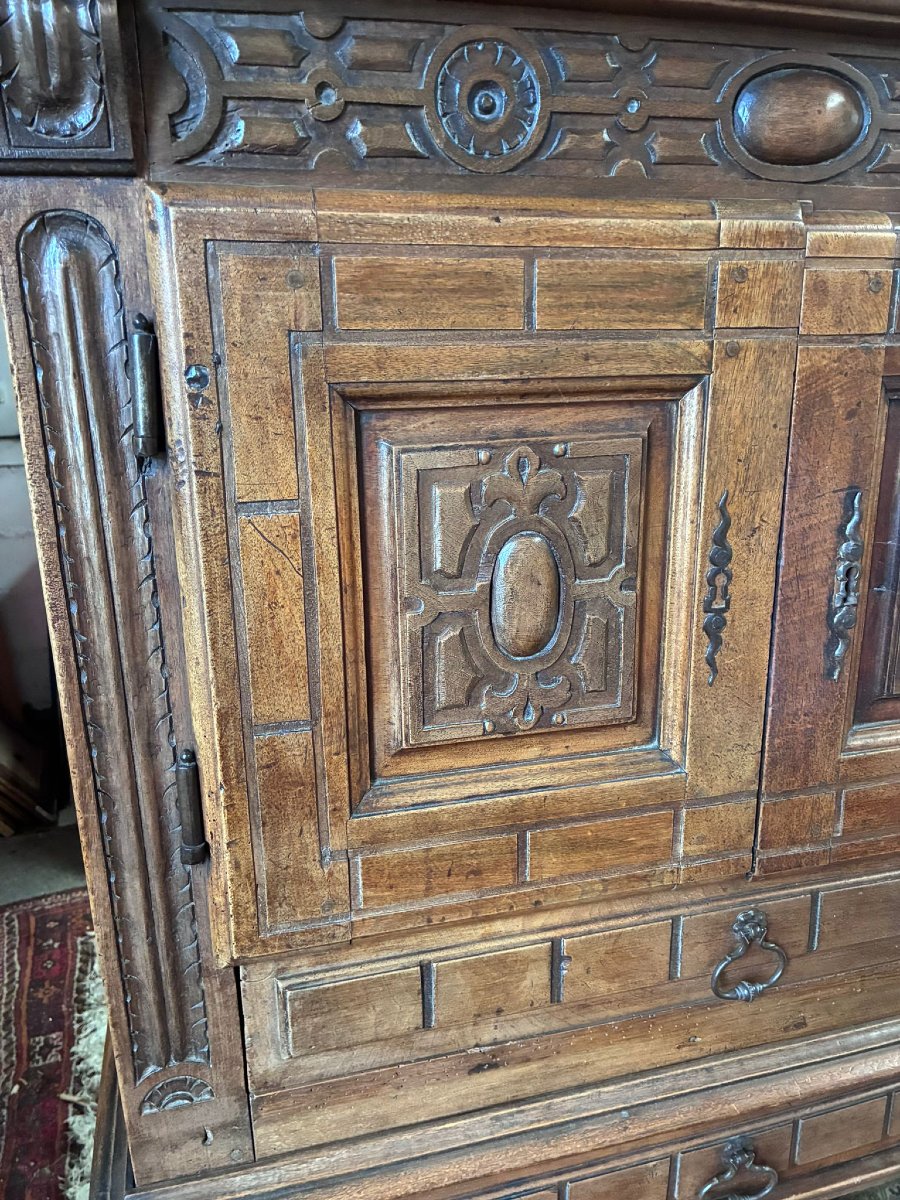 Buffet Renaissance de la fin du XIXe siècle, décoratif et bien proportionné.-photo-2