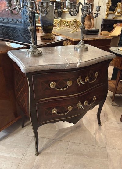 Louis XV Period Commode Between Two-photo-4