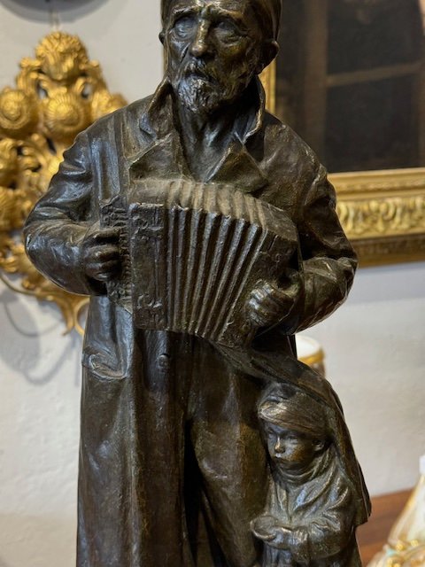 Bronze Représentant Un Musicien Signé Pieto Küfferle -photo-3
