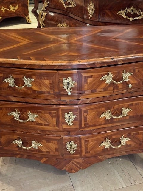 Early 18th Century Chest Of Drawers-photo-7