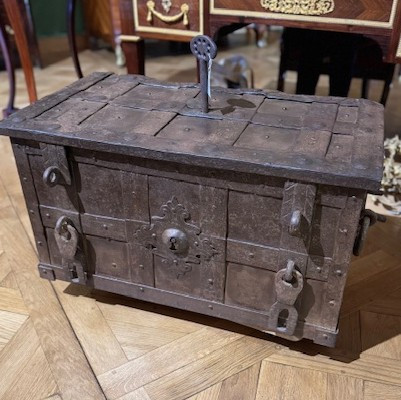 Coffre de Nuremberg 17 ème siécle 