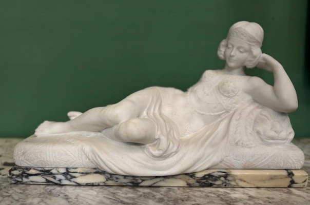 Marbre orientaliste signé Pugi