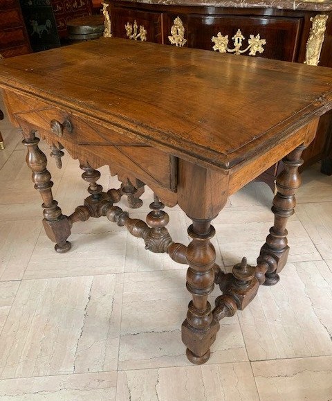 18th Century Walnut Table-photo-4
