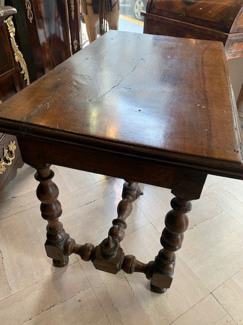 18th Century Walnut Table-photo-1