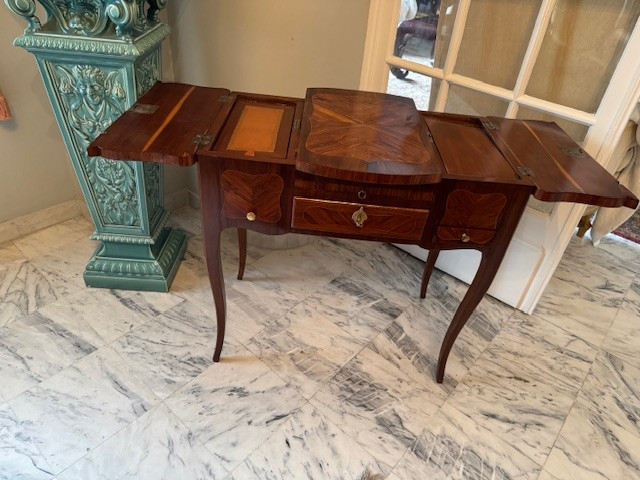 Louis XV Period Dressing Table-photo-2
