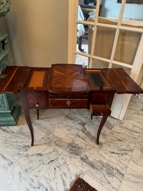 Louis XV Period Dressing Table-photo-4