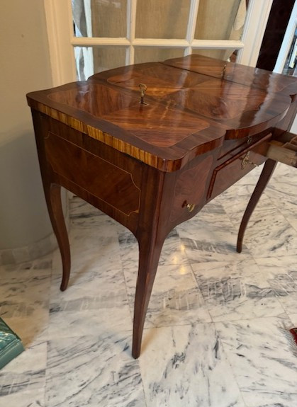 Louis XV Period Dressing Table-photo-1