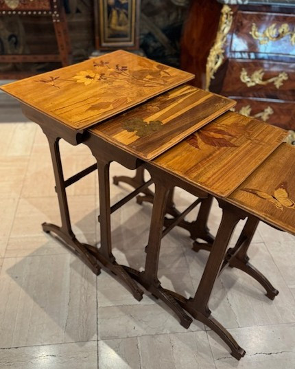 Gallé Nesting Table -photo-3