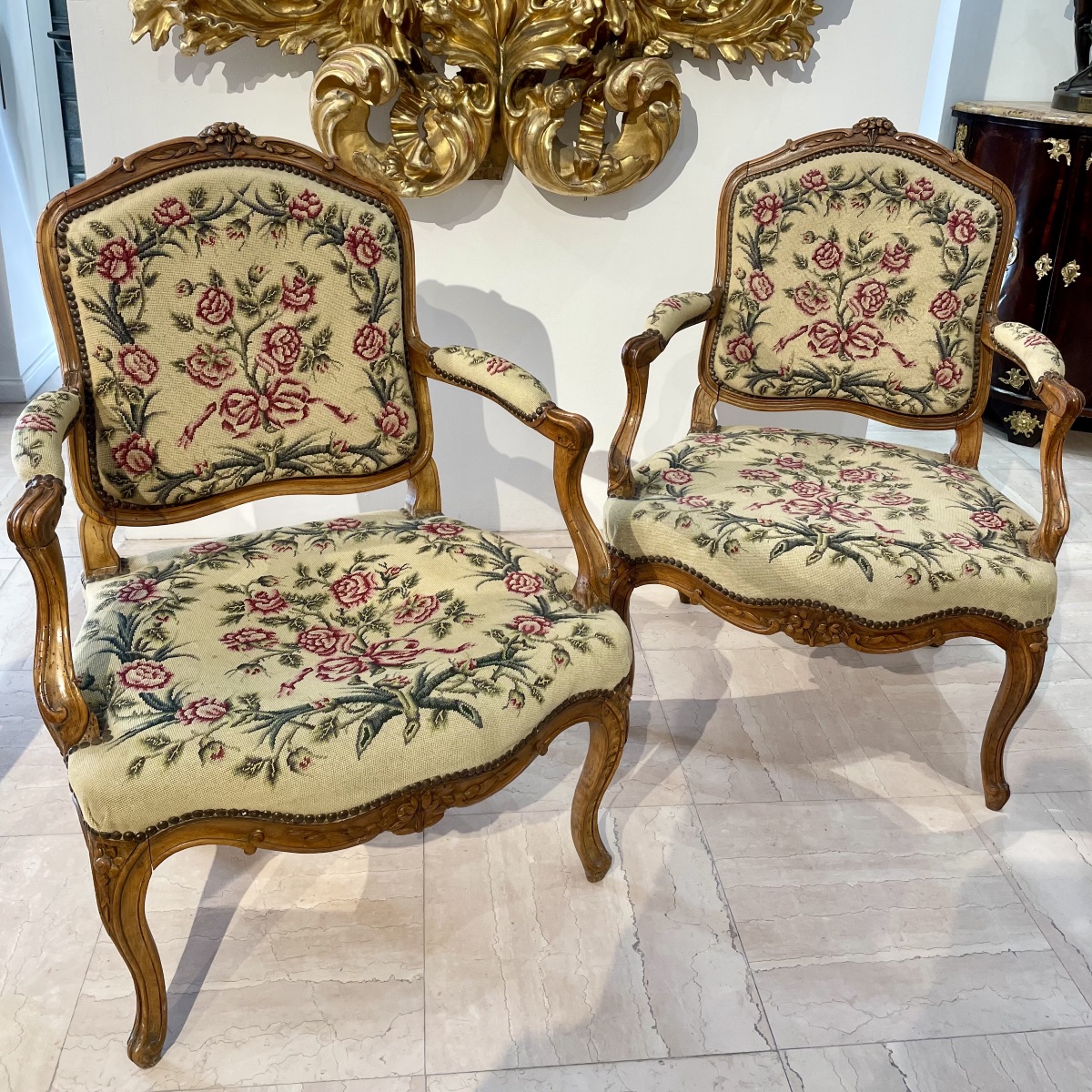 Paire de fauteuils style Louis XV-photo-2