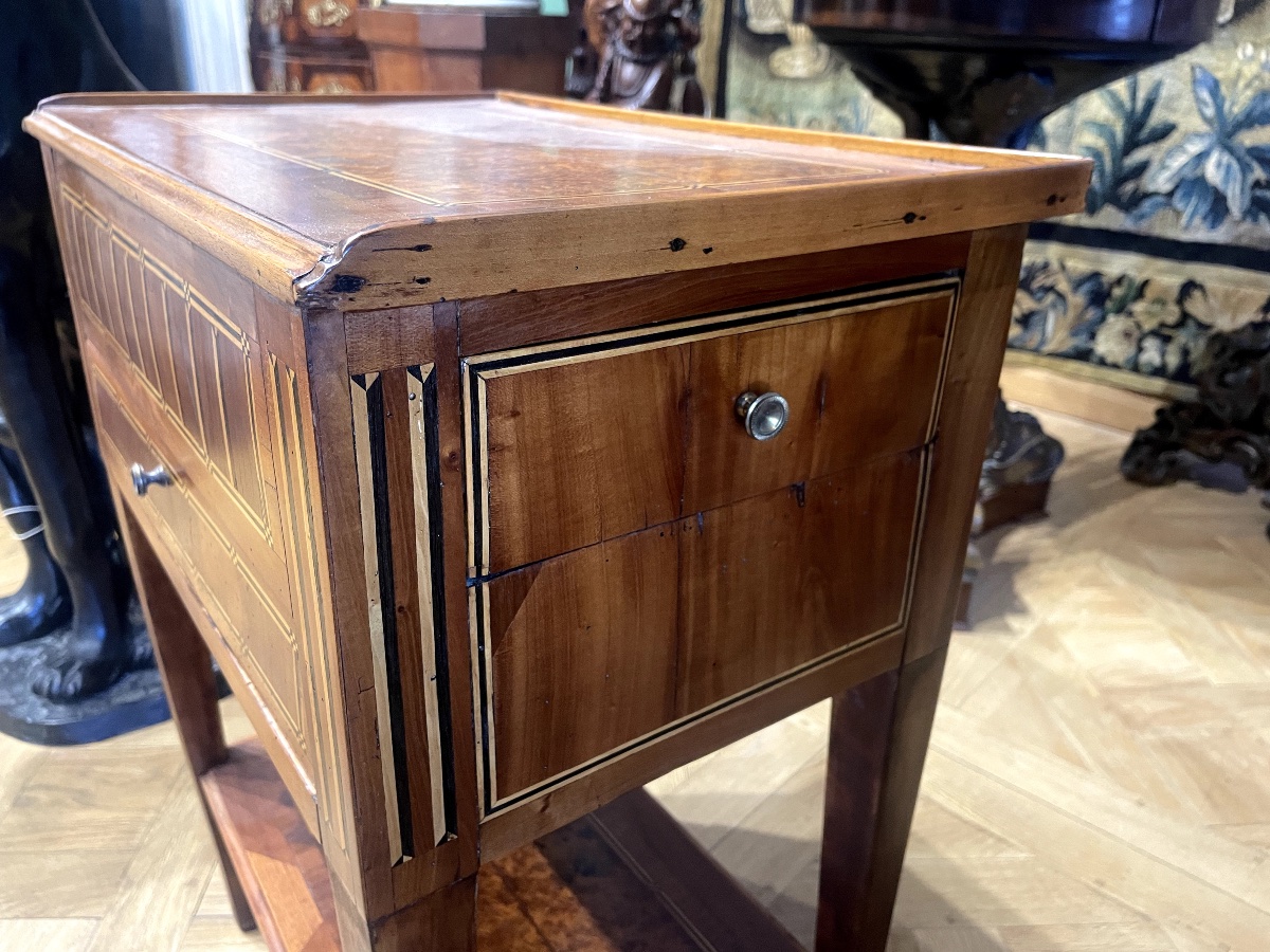 Louis XVI-era Nightstand-photo-1