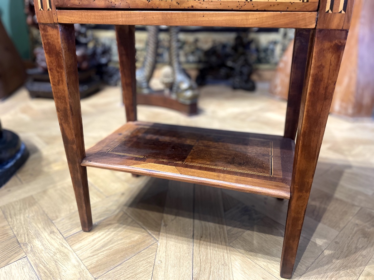 Louis XVI-era Nightstand-photo-3