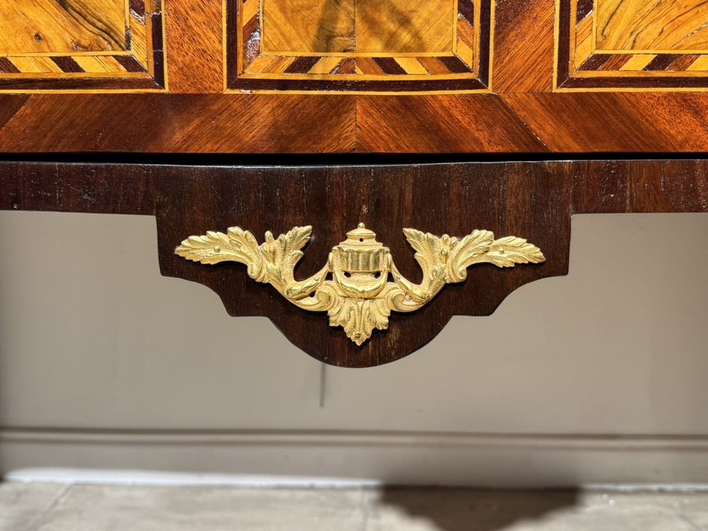 Transition-era Chested Dresser -photo-3