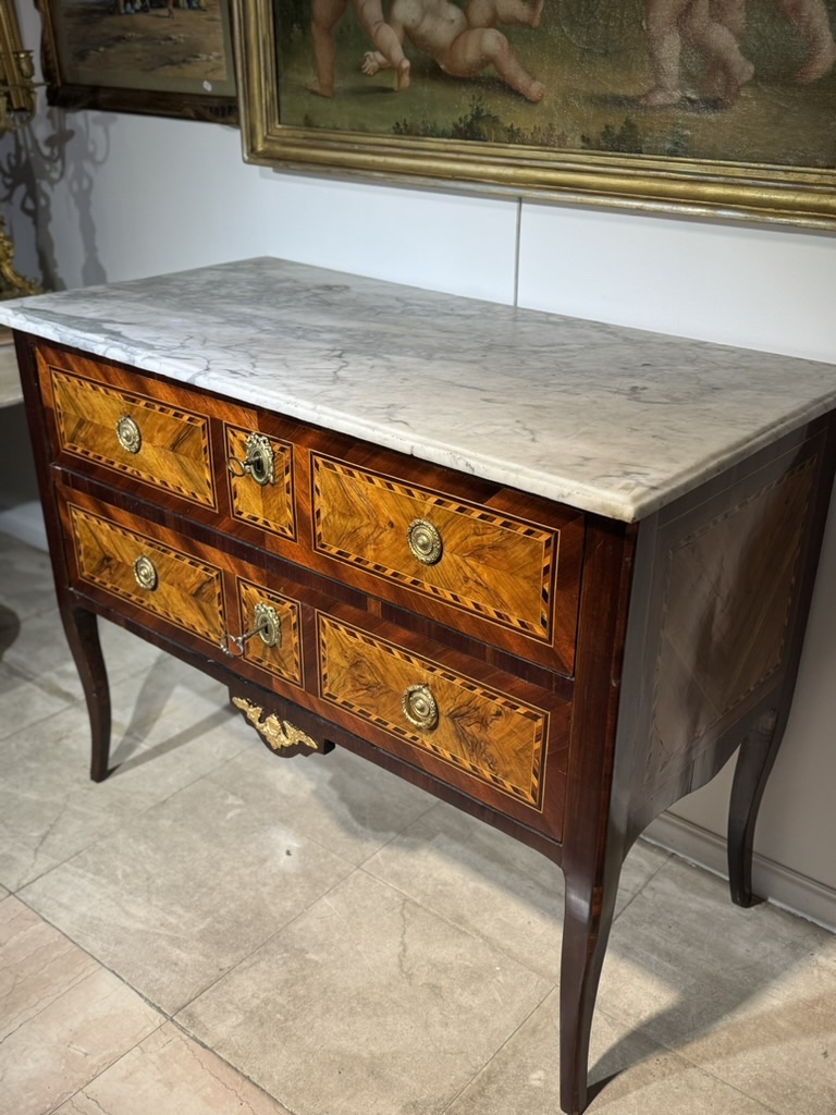 Transition-era Chested Dresser -photo-2