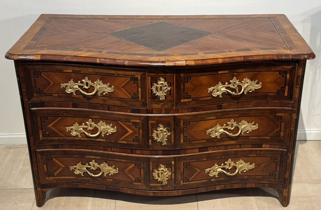 Louis XV-era Inlaid Chest Of Drawers-photo-4