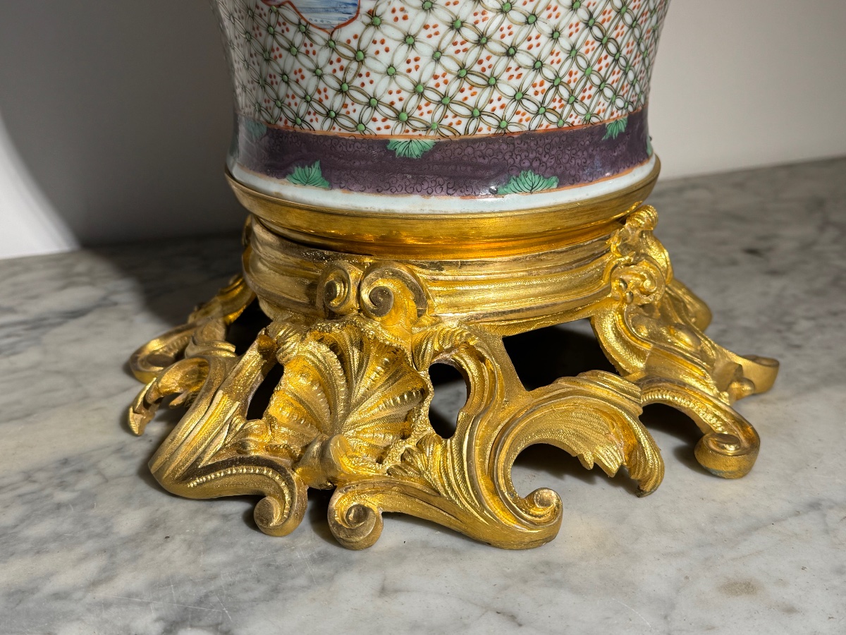 Chinese Canton Porcelain Vase—19th Century-photo-3