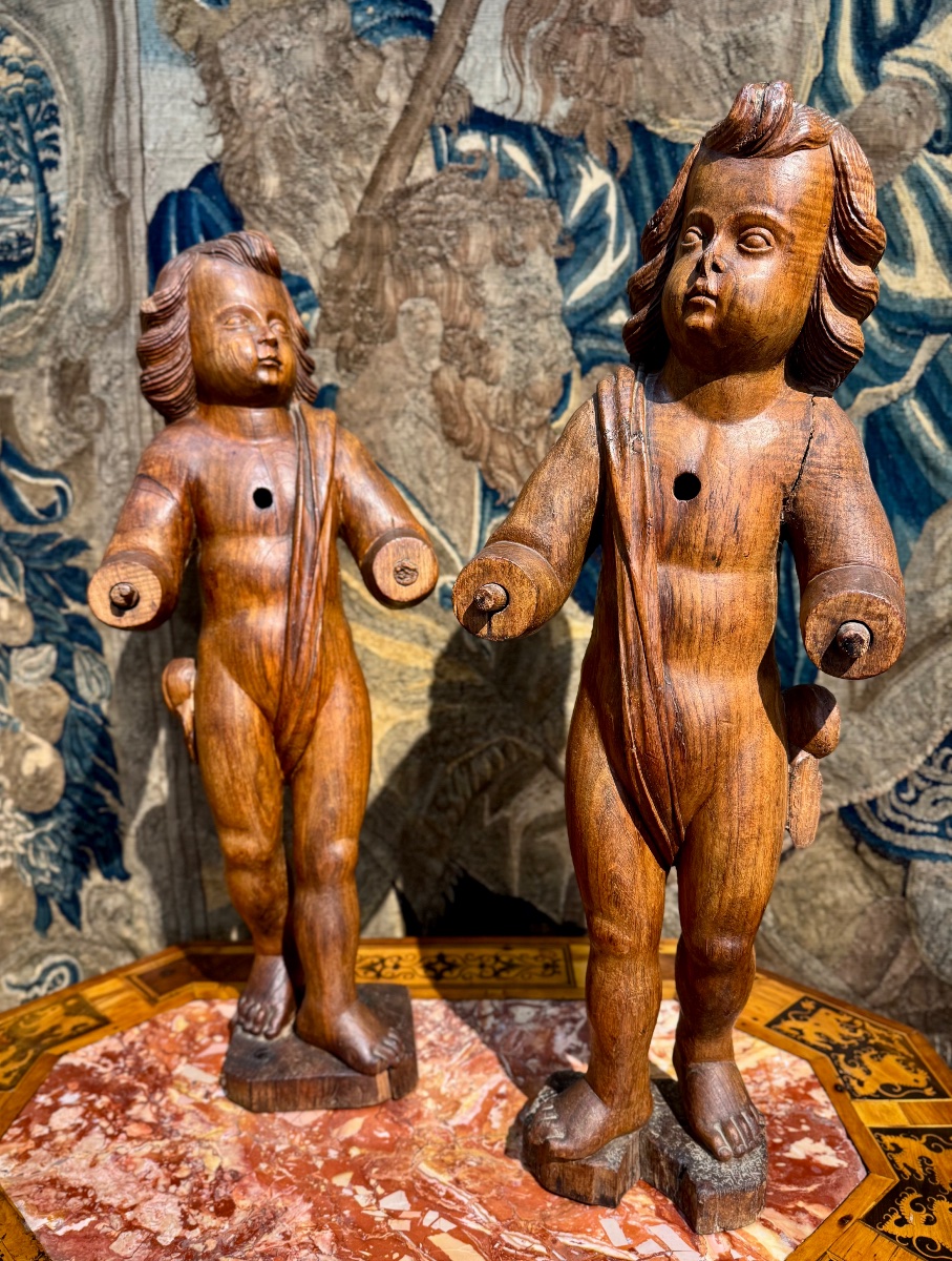 Paire de putti italiens  en bois sculpté - XVIIIème siècle