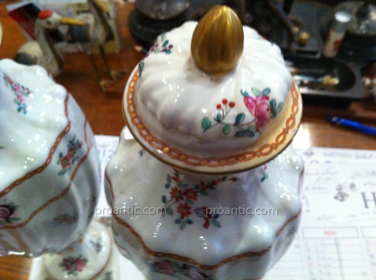 Paire De Vases Aux Blasons "-photo-2