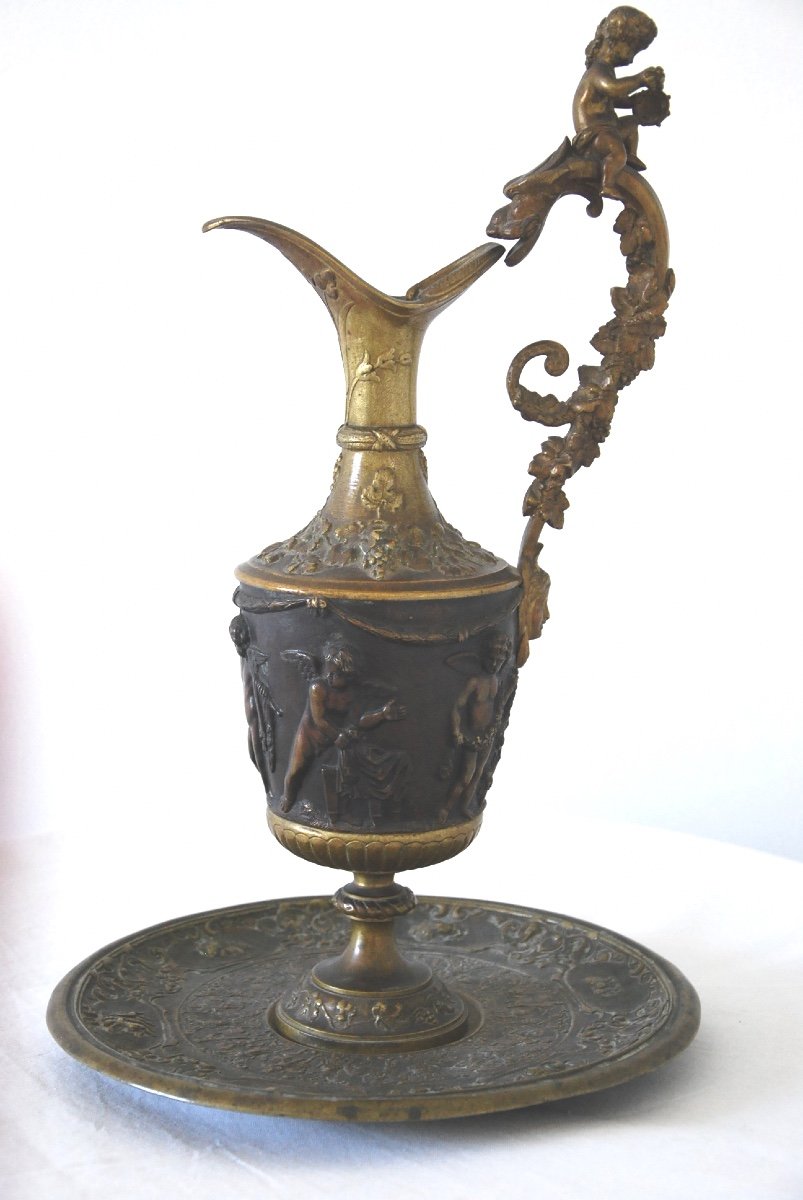 19th Century Ewer In Bronze Renaissance Style