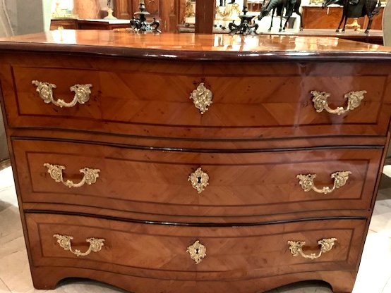 18th Century Louis XV Commode-photo-4