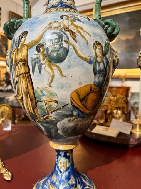 Pair Of Italian Vases Late 19th-photo-3