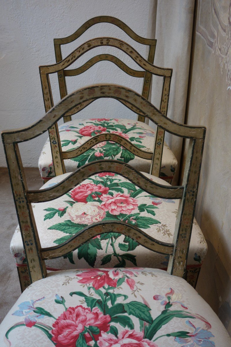 Suite Of Three Painted Wooden Chairs In The Gustavian Taste Of The XIXth Century-photo-3