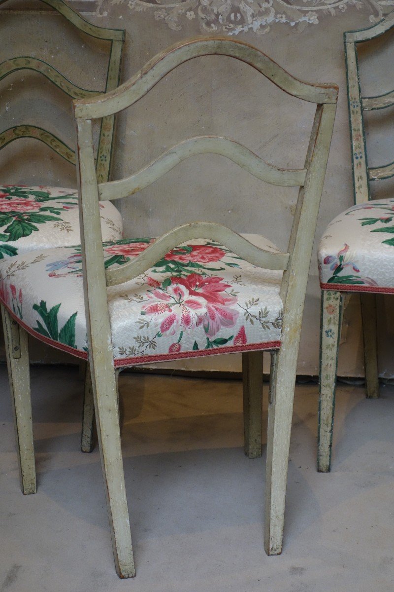 Suite Of Three Painted Wooden Chairs In The Gustavian Taste Of The XIXth Century-photo-3