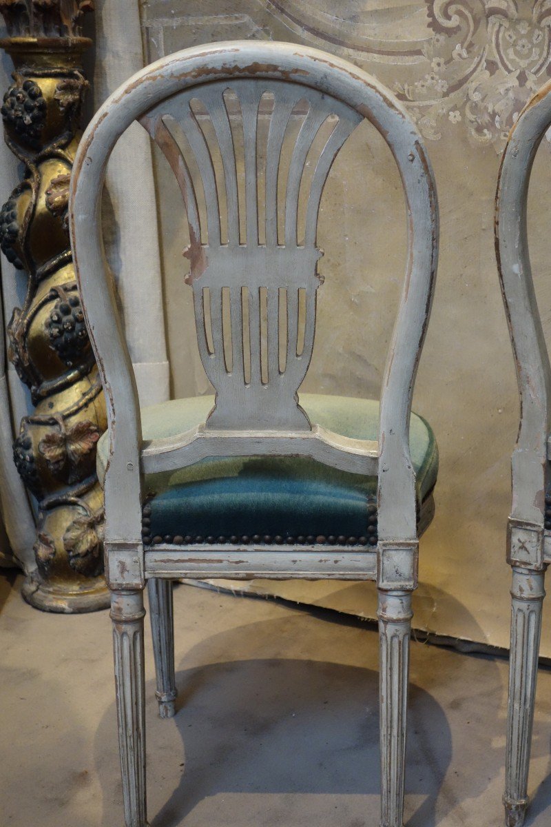 Paire De Chaises Relaquées Style Louis XVI -photo-1