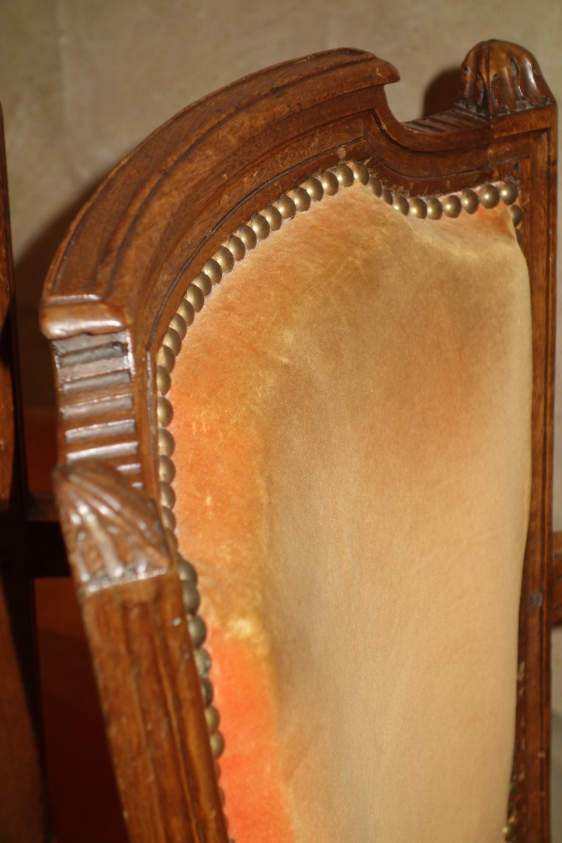 Pair Of Louis XVI Period Walnut Cabriolets-photo-5