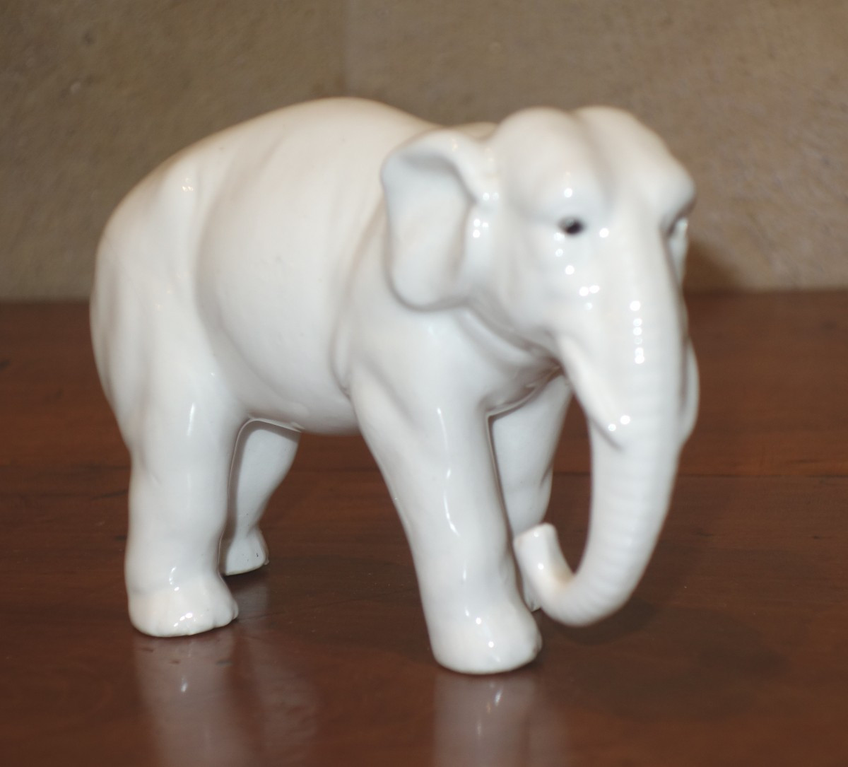  Statuette d'éléphant en porcelaine blanche XXème siècle-photo-2