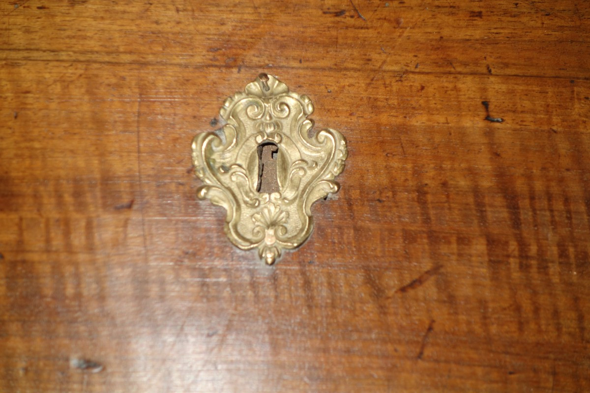 Petite commode d'époque Louis XV en noyer-photo-3