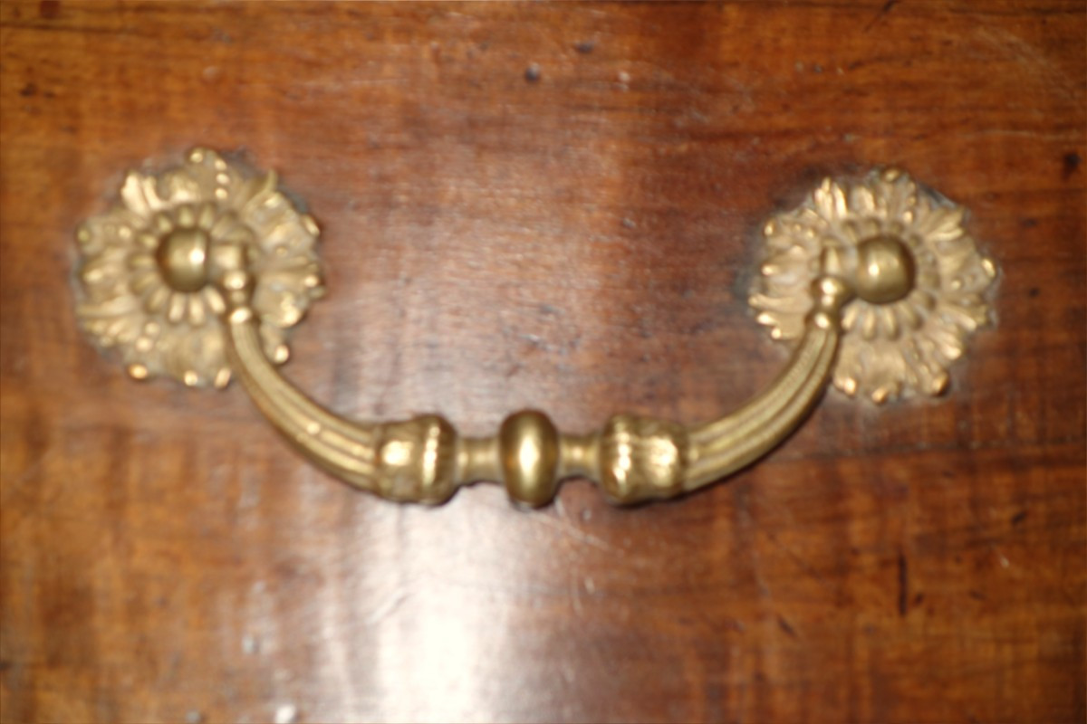 Petite commode d'époque Louis XV en noyer-photo-4