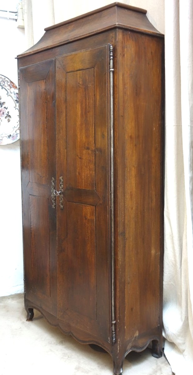 Petite armoire à linge ,travail Malouin du XVIII ème siècle-photo-2