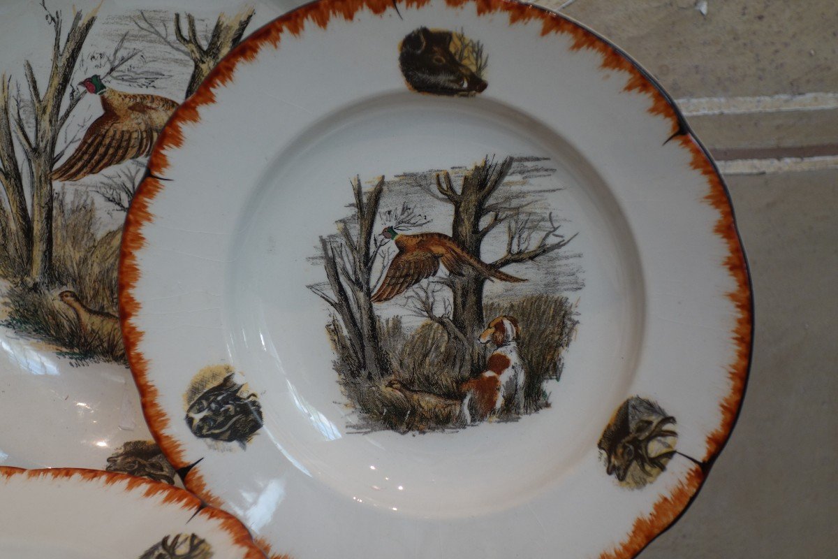 Part Of Service With Hunting Decor-photo-4